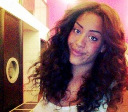 Amel Bent:   Je vous fais des milliards de bisous ma #teamel 