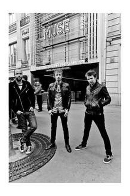 Muse devant l'Olympia pour leur concert de ce 2 octobre