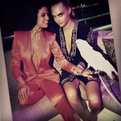 Selena Gomez: Bird