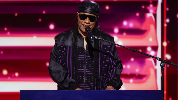 Stevie Wonder dévoile un titre inédit "Can We Fix Our Nation's Broken Heart"