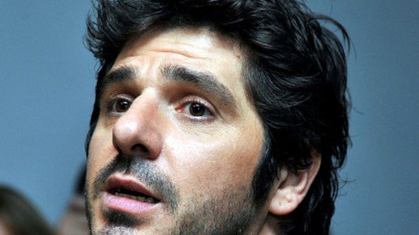 Patrick Fiori défend les Enfoirés !