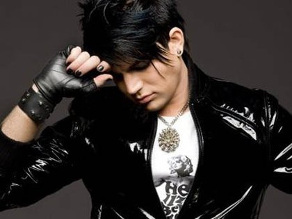 Adam Lambert en acoustique