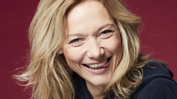 Caroline Vigneaux - Invitée de Rire & Chansons - Lundi 8 janvier de 19h à 20h