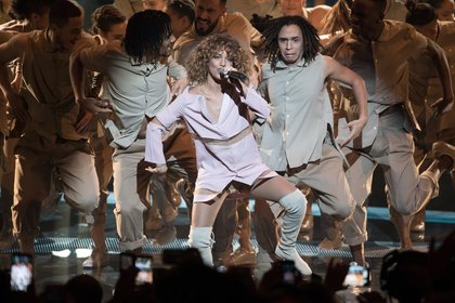 Tal - Cérémonie NRJ Music Awards 2016