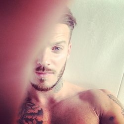 M Pokora: 7:30 Hello! #meetingsday