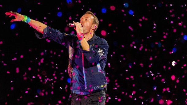 Coldplay dévoile le clip de "The Karate Kid", et devinez qui joue dedans ?