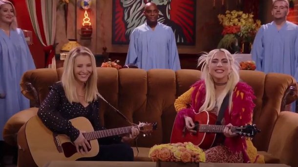 Comment Lady Gaga a été choisie pour chanter «Smelly Cat» dans «Friends»?