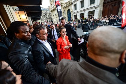 Selena Gomez à Paris chez Cauet