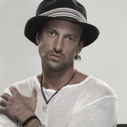 DanielPowter1 033 34AB66[1]