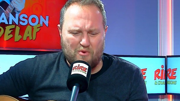 La chanson d'Oldelaf "Burnou" : "...Je rencontre François, Il a l’air fatigué, Je lui ai dit ça va pas, Tu as l’air fatigué....!"