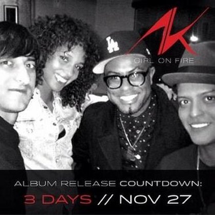 Moi, BrunoMars, JeffBhasker & Philsmeeze après qu'on ai écrit Tears Always Win! Bizarrement on a quand même beaucoup ri !!! 