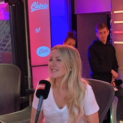 Ellie Goulding en interview pour Le Réveil Chérie.