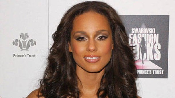 Alicia Keys révèle la tracklist de « Girl on Fire » !