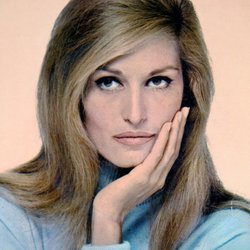 Dalida : Laissez-moi danser