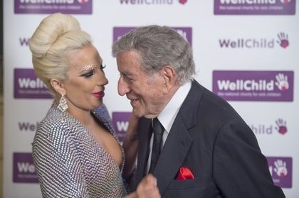 Lady Gaga et Tony Bennett rencontrent le Prince Harry