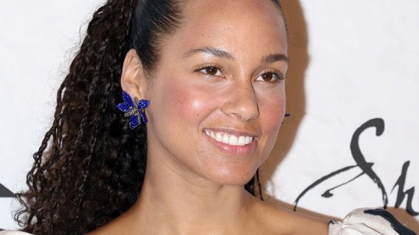 Alicia Keys : pourquoi a-t-elle arrêté de se maquiller ?