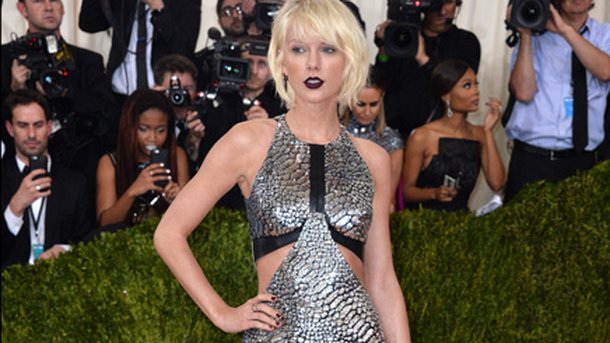 Taylor Swift : 8 étudiantes sur 10 font de la musique grâce à elle!