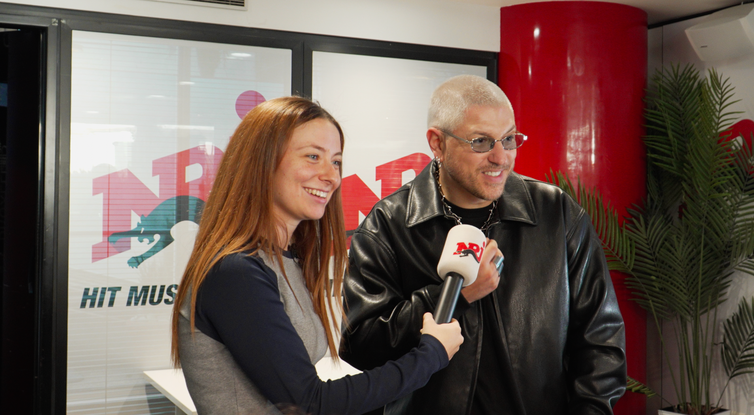 Mosimann dans le Backstage d'NRJ