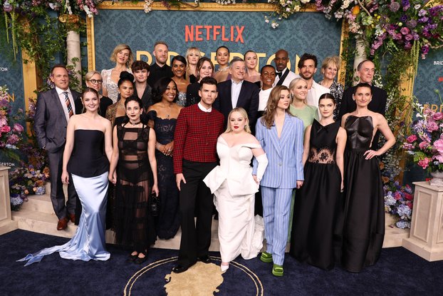 Le casting de "La Chronique des Bridgerton" à l'avant-première de la saison 3, à New-York