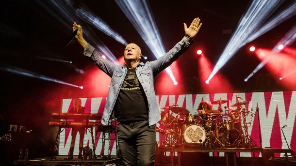 Simple Minds dévoile le clip de son nouveau single "First You Jump"