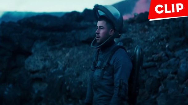 Nick Jonas dévoile le clip de «Spaceman», extrait de son album maintenant disponible!
