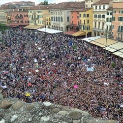 Niall Horan, ce qu'il aime : ses fans ! "Oh mon dieu! Meilleurs fans du monde!"