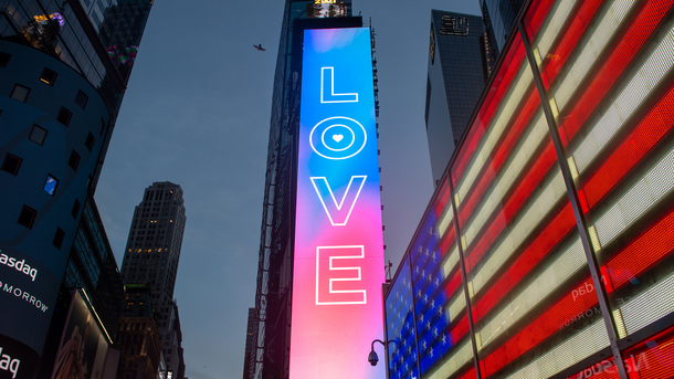 Les infos du Réveil Chérie : en Californie, d'étranges panneaux publicitaires pour trouver l'amour...