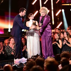 Louis Daubé marine et Amanda Lear - La Cérémonie - NRJ Music Awards 2025