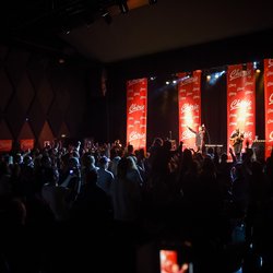 Le public est conquis par le Concert Super Privé Chérie FM de Matt Pokora