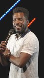 Humour - Donel Jack'sman sur scène - Open du rire de Rire & Chansons