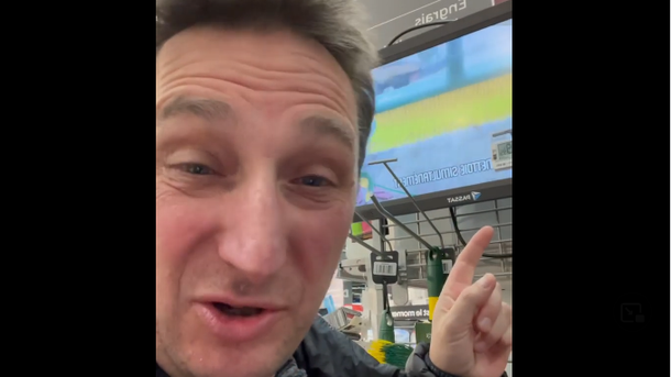 Humour - Sellig au supermarché vous présente ... "Le balai de maboul !"
