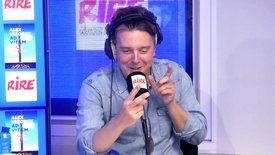 Alex Vizorek raconte son court-métrage avec des marionnettes de doigts !
