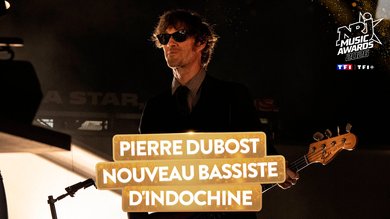 Indochine dévoile son nouveau bassiste aux NRJ Music Awards