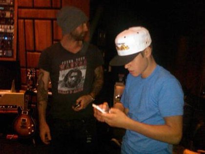 Justin Bieber envisage une collaboration avec Adam Levine (Maroon 5)