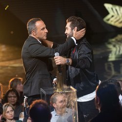 Nikos Aliagas et Kendji Girac - NRJ Music Awards 20th Edition