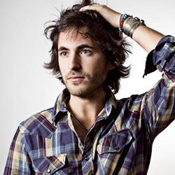 Découvrez l'album de Mickaël Miro