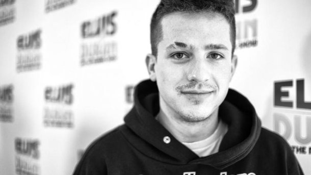 Charlie Puth chante aussi pour soutenir des associations !