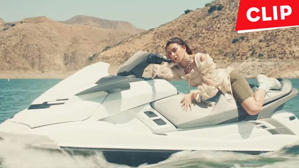 Charli XCX et Troye Sivan: découvrez leur clip pour «2099»