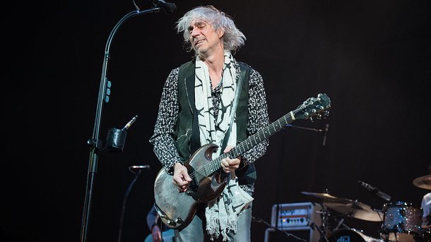 Suis-Moi : l'album de Louis Bertignac aux invités de choix