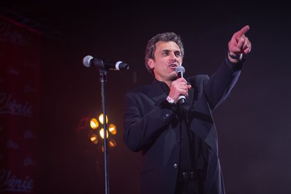 Ce soir, c'est Cyrille Laporte qui anime le Concert privé Pop Love de Trélazé.
