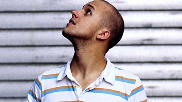 Milow chante à Paris