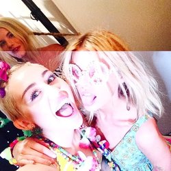 Miley Cyrus : sa collection pour Jeremy Scott !
