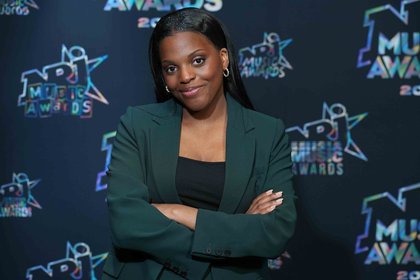 Mentissa - Photocall des NRJ Music Awards 2022