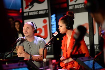 Selena Gomez à Paris chez Cauet