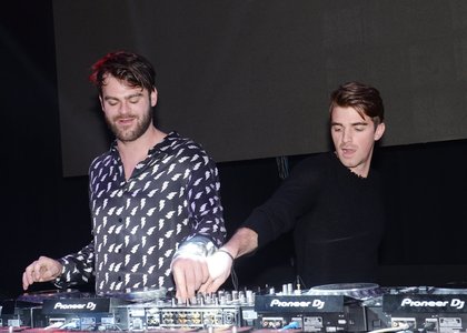 The Chainsmokers - NRJ DJ AWARDS 2016 - La Cérémonie