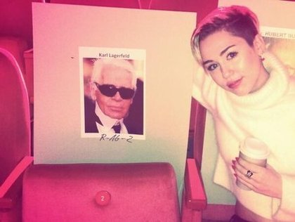 Miley Cyrus: Moi et Karl Lagerfeld...... @bambi #popinternational