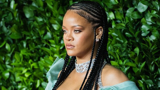 Rihanna blessée au visage suite à un accident de scooter