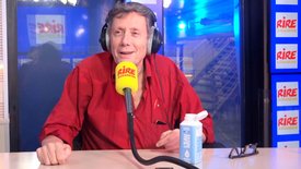 Antoine De Maximy sur Rire & Chansons  répond à plein de questions en rafale !
