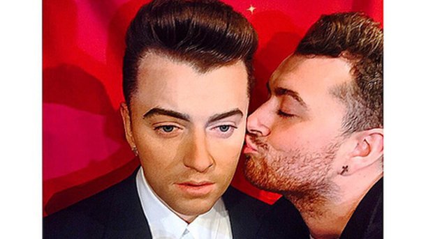 Sam Smith : très fier de son double de cire !