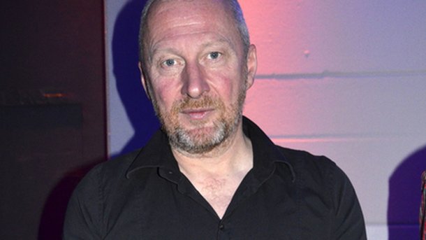 Le chanteur Black est mort!
